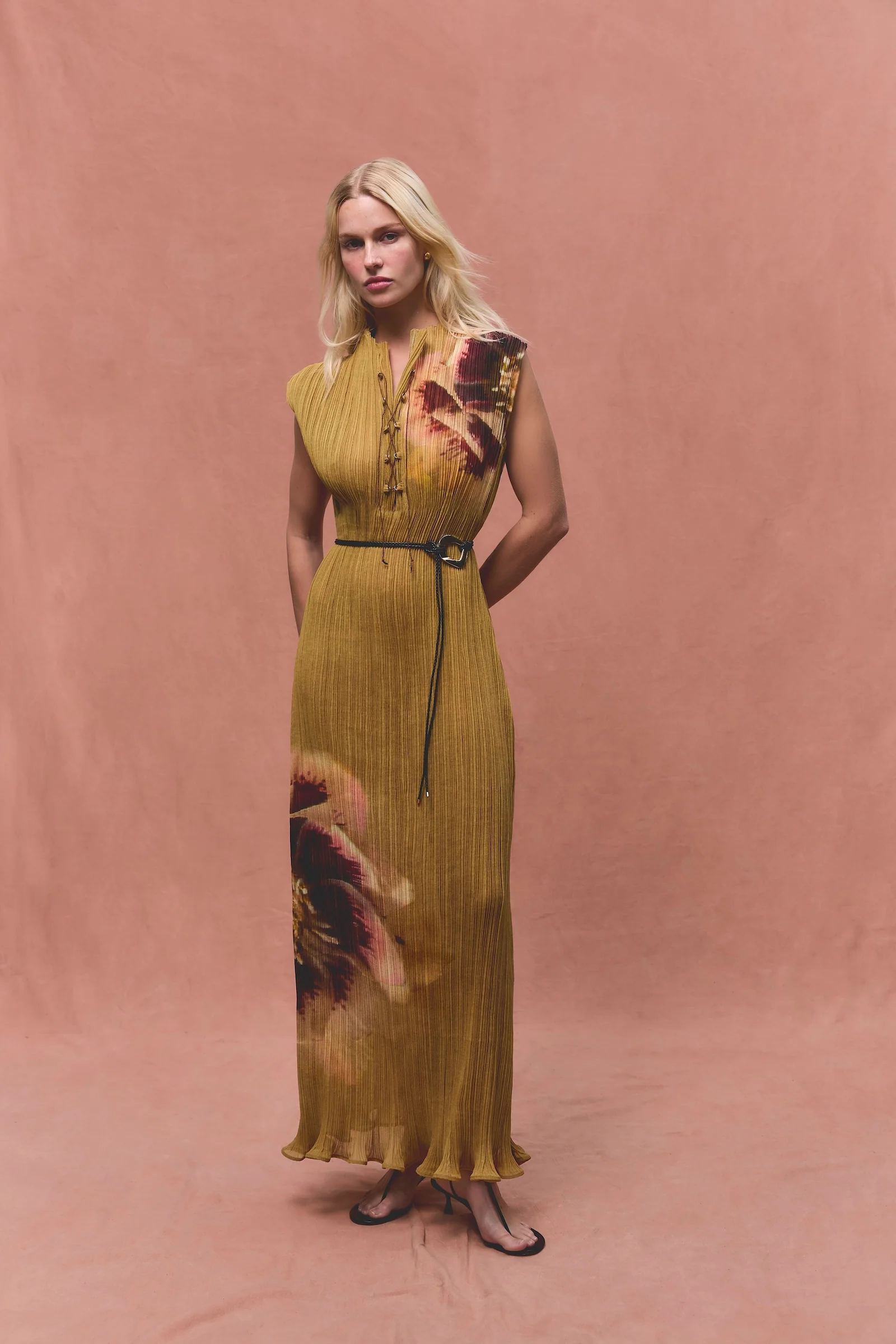 LIGHT SPEED SLEEVELESS PLEATED MIDI - Image 10